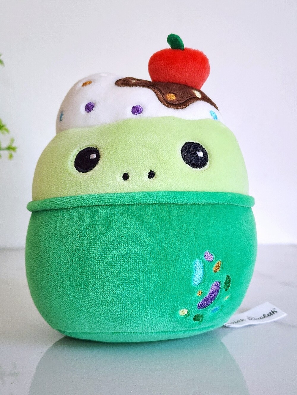 Moriah Elizabeth Series 2 Dessert Pickle Mini Mystery Plush 6" Collectible Stuff